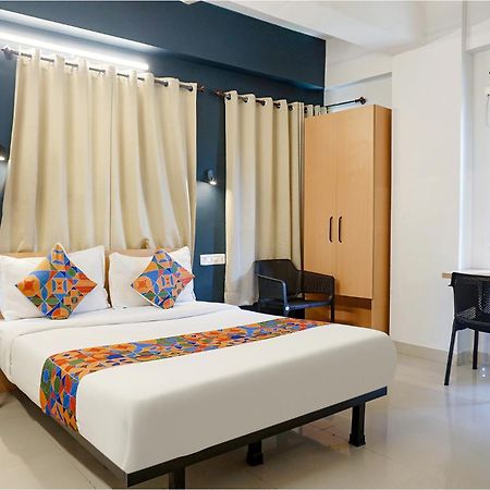 Fabhotel Aura Homes - Nr Khandoba Mandir Pimpri-Chinchwad Bagian luar foto