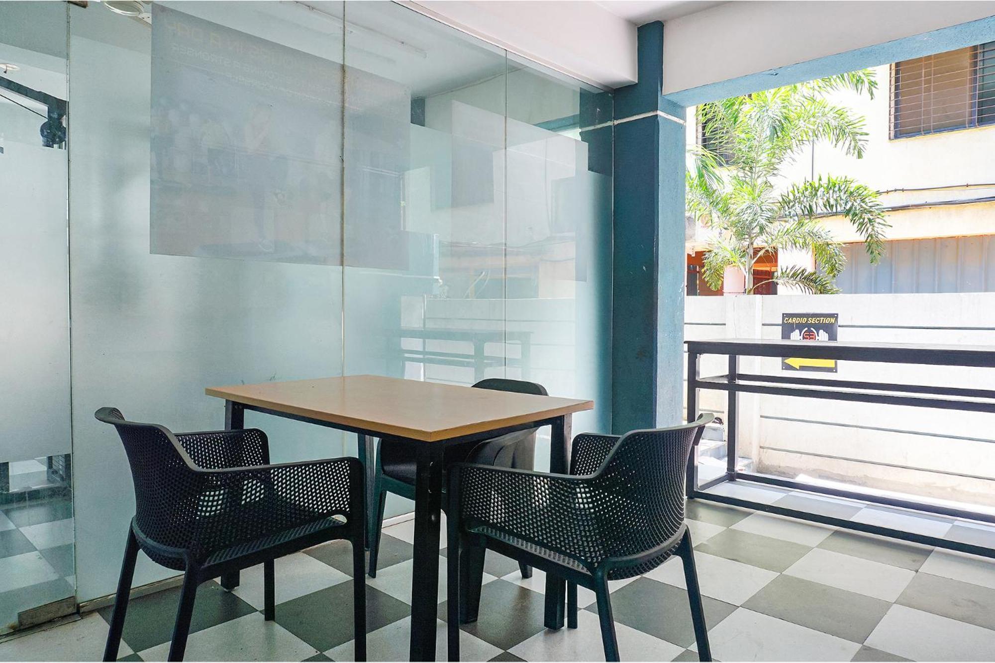 Fabhotel Aura Homes - Nr Khandoba Mandir Pimpri-Chinchwad Bagian luar foto