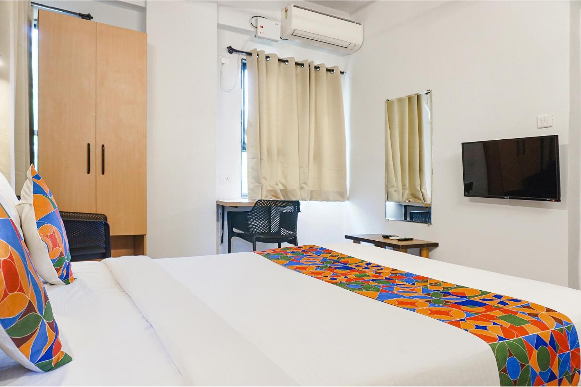 Fabhotel Aura Homes - Nr Khandoba Mandir Pimpri-Chinchwad Bagian luar foto