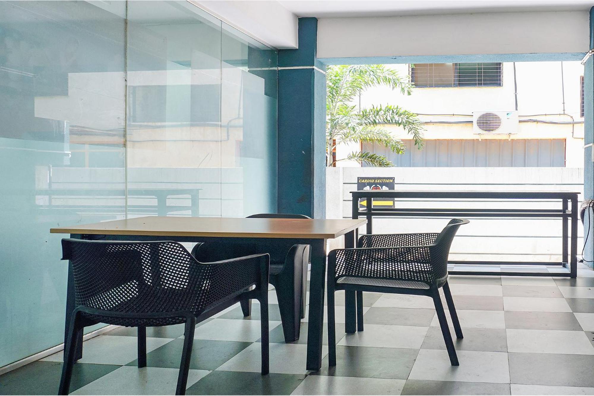 Fabhotel Aura Homes - Nr Khandoba Mandir Pimpri-Chinchwad Bagian luar foto